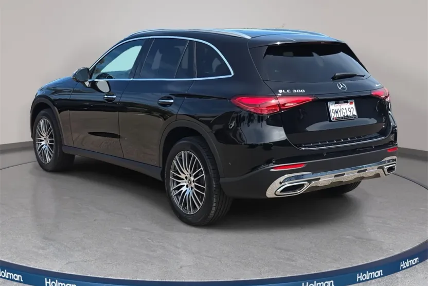2024 Mercedes Benz GLC 300 4MATIC photo 1