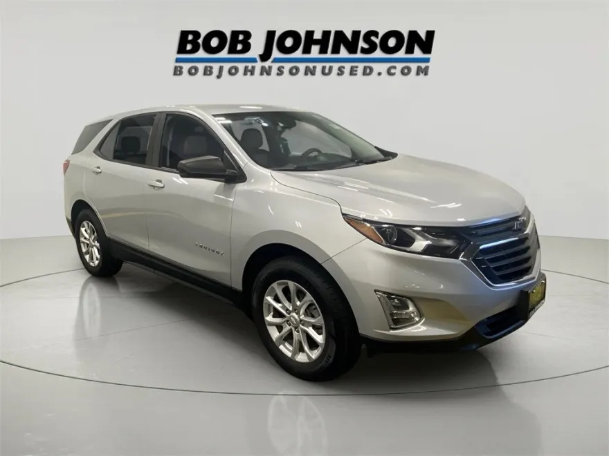 2020 Chevrolet Equinox LS photo 1
