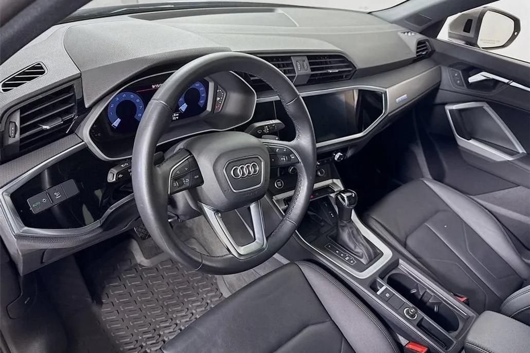 2021 Audi Q3 Premium Plus S line photo 1