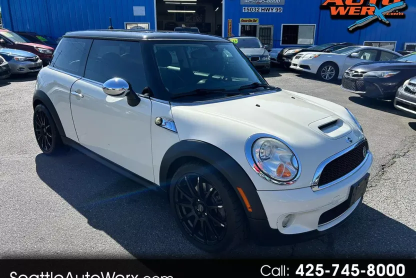 2009 Mini Cooper Hardtop 2 Door S photo 1