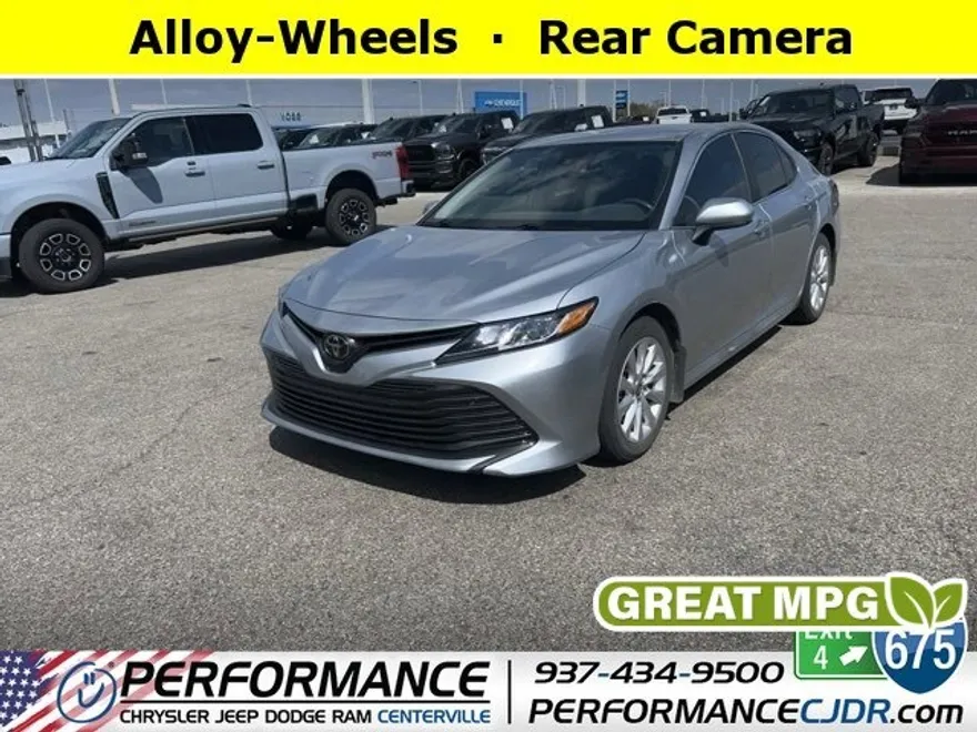 2020 Toyota Camry LE photo 1