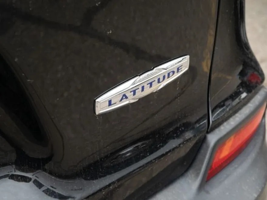 2019 Jeep Cherokee Latitude photo 9