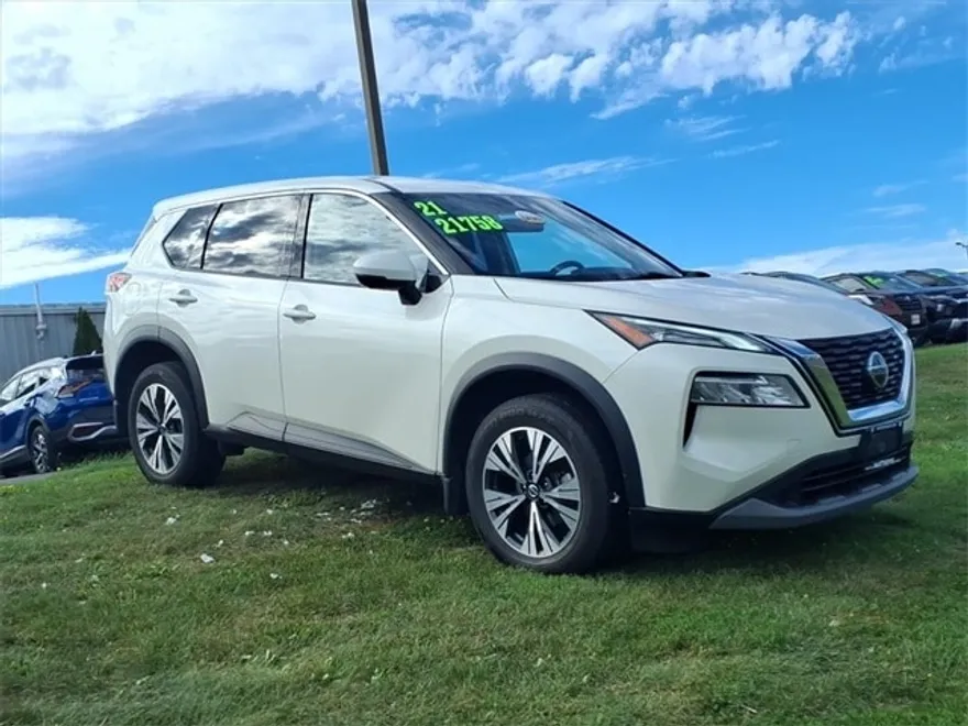 2021 Nissan Rogue SV photo 1
