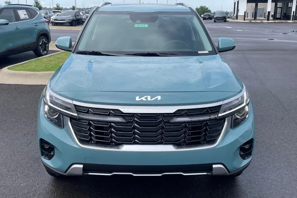 2026 Kia Seltos EX photo 1