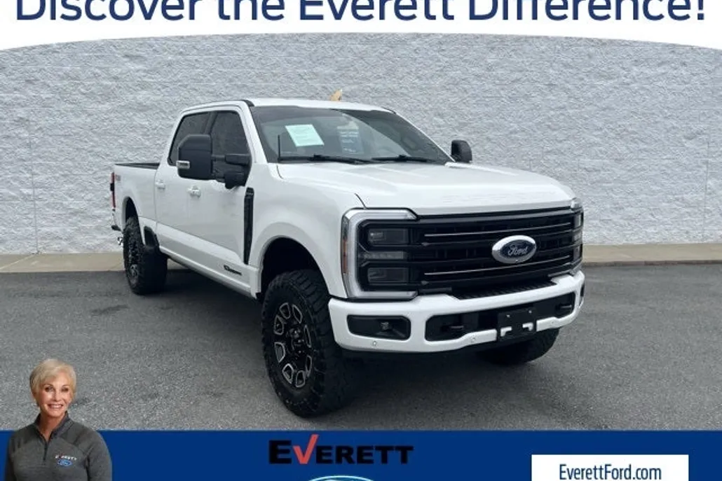 2025 Ford F-250 Platinum photo 1