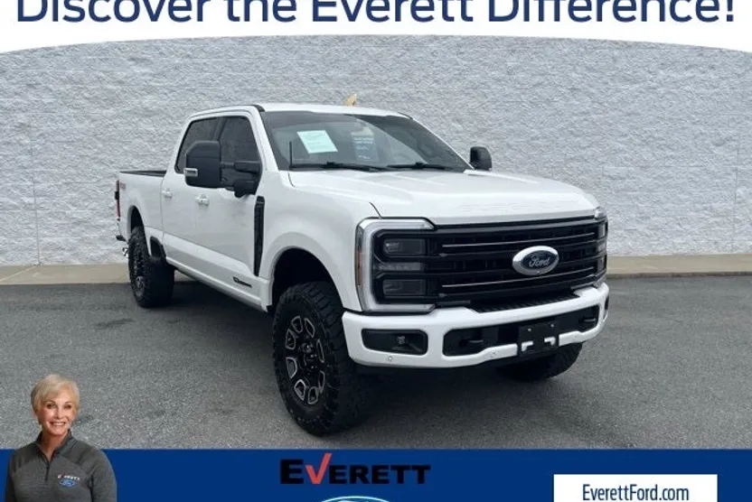 2025 Ford F-250 Platinum photo 1