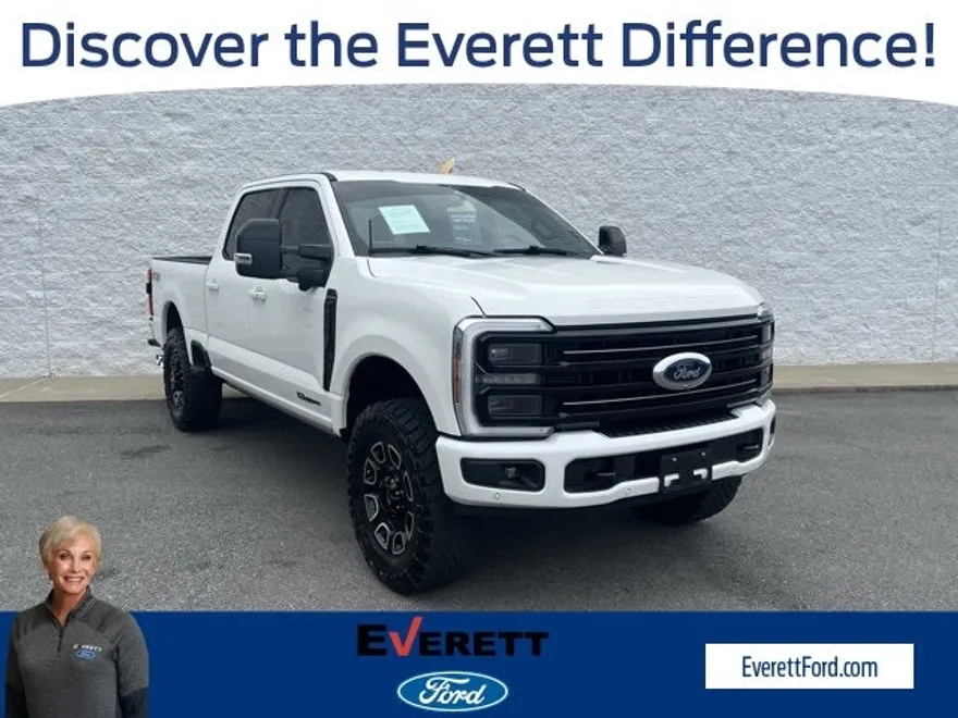 2025 Ford F-250 Platinum photo 1