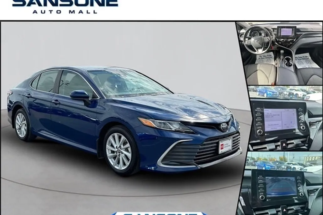 2023 Toyota Camry LE photo 1