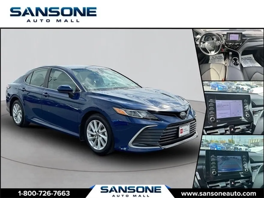 2023 Toyota Camry LE photo 1
