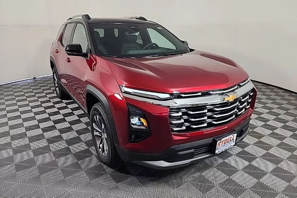 2026 Chevrolet Equinox LT photo 1