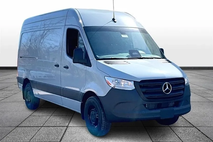 2025 Mercedes Benz Sprinter 2500 144 WB photo 1