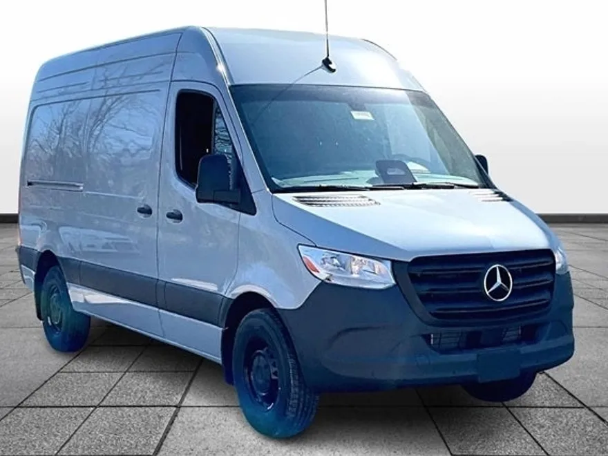 2025 Mercedes Benz Sprinter 2500 144 WB photo 1