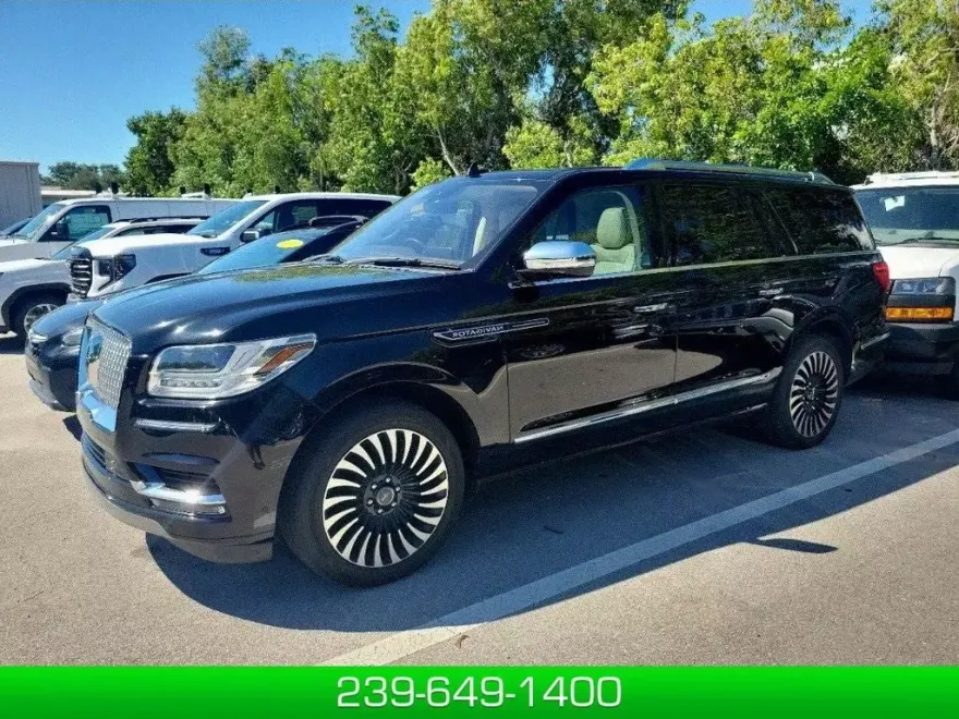 2018 Lincoln Navigator Black Label photo 1
