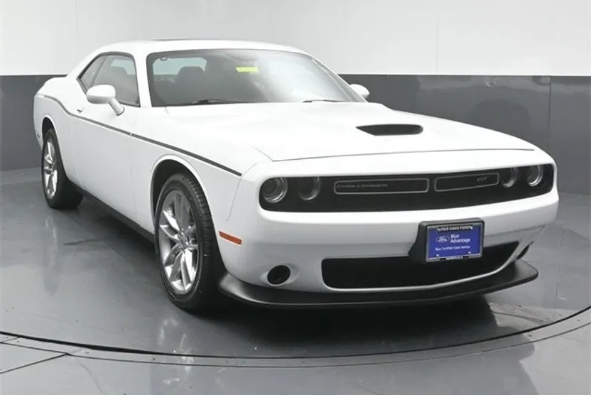 2023 Dodge Challenger GT photo 1