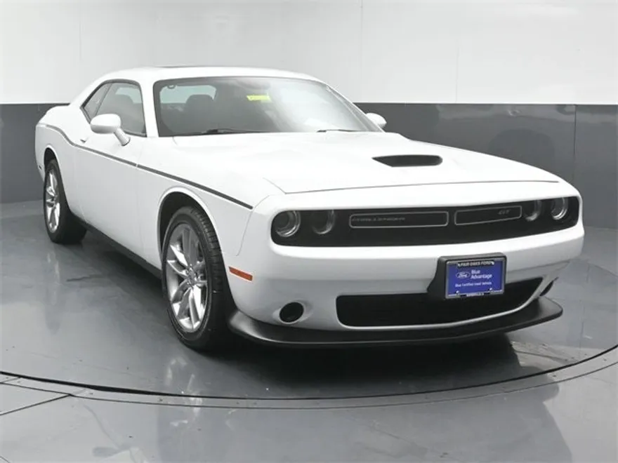 2023 Dodge Challenger GT photo 1