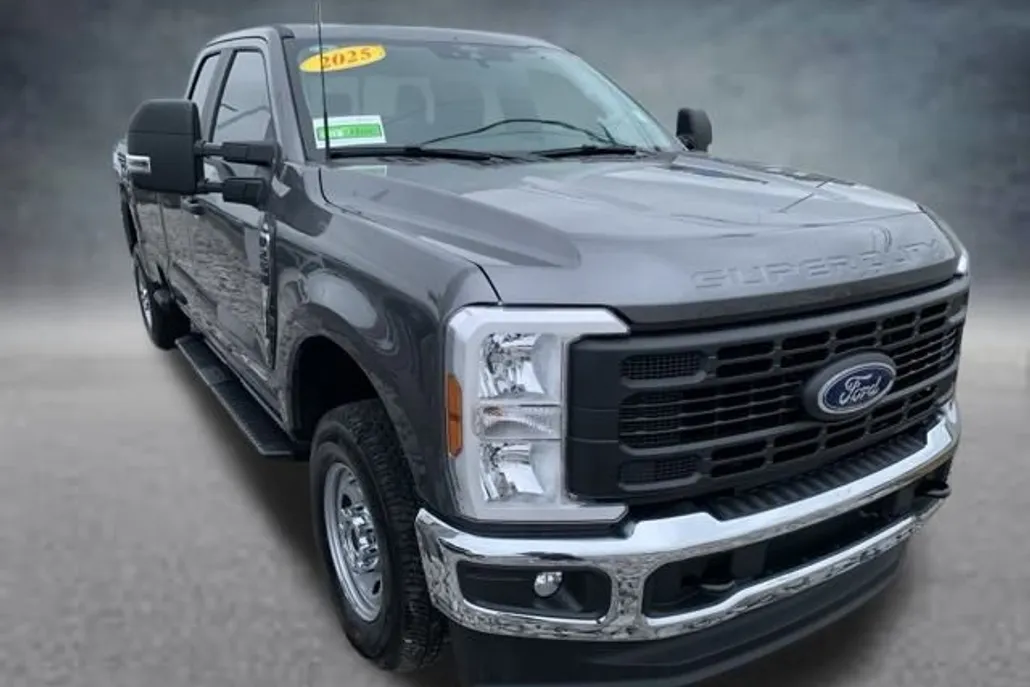 2025 Ford F-250 XL photo 1
