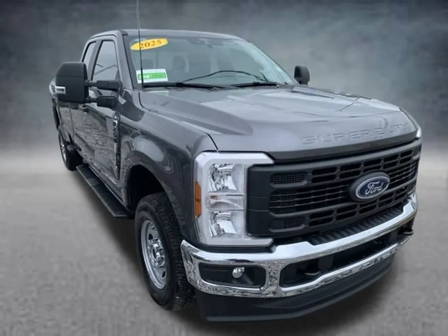 2025 Ford F-250 XL photo 1