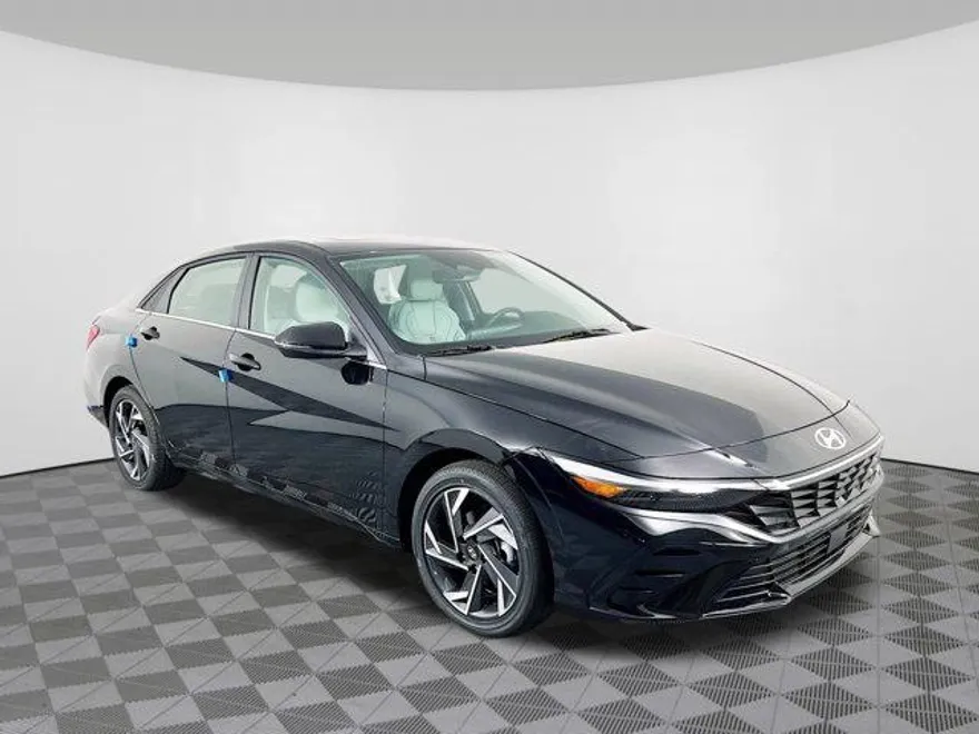 2025 Hyundai Elantra Hybrid Limited photo 1