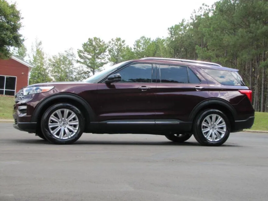 2022 Ford Explorer Limited photo 1