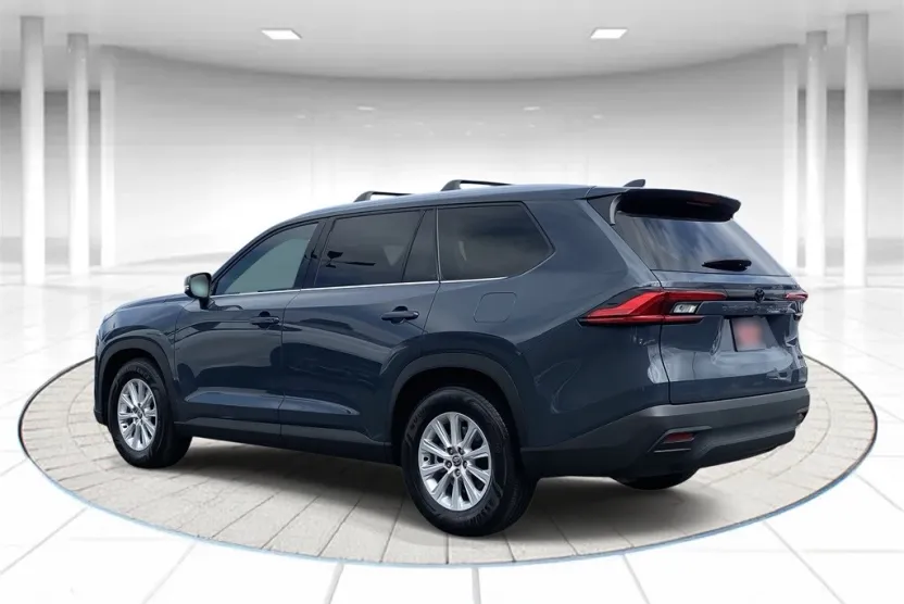 2024 Toyota Grand Highlander XLE photo 1