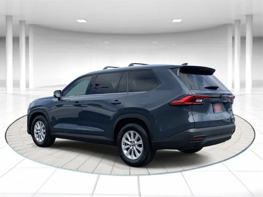 2024 Toyota Grand Highlander XLE photo 1