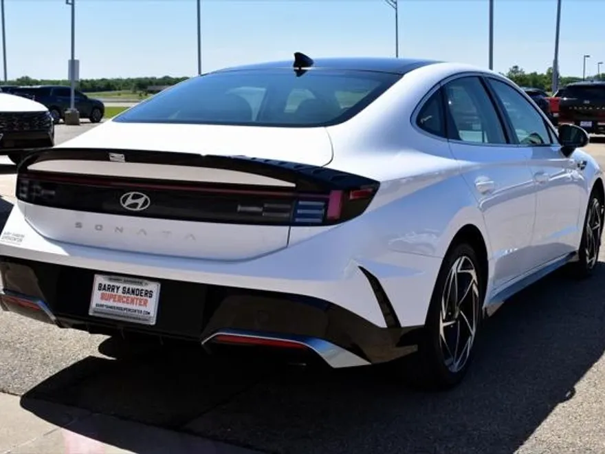 2025 Hyundai Sonata SEL Convenience photo 1