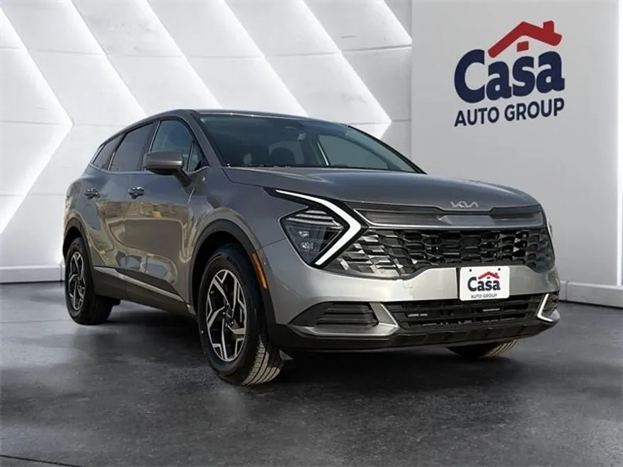 2025 Kia Sportage LX photo 1
