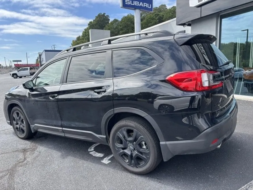 2025 Subaru Ascent Onyx Edition photo 1