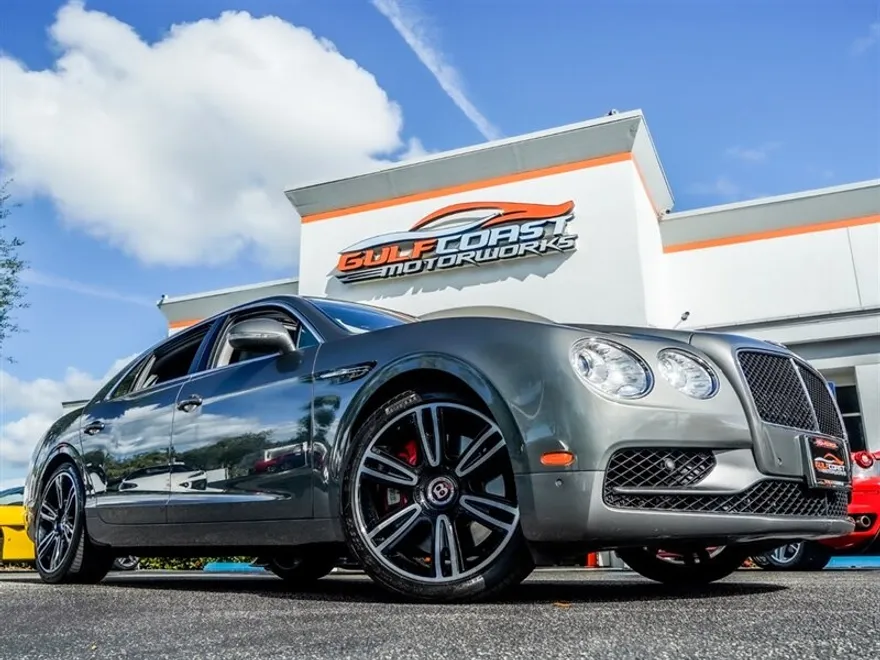 2017 Bentley Flying Spur V8 S photo 1