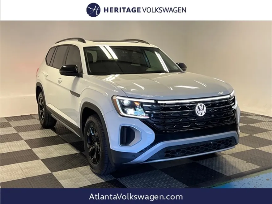 2025 Volkswagen Atlas Peak Edition SE photo 1
