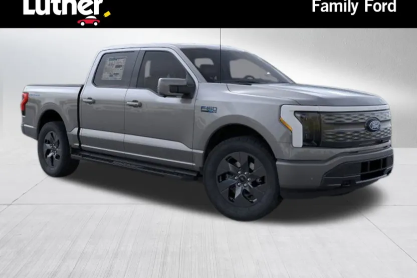 2025 Ford F-150 Lightning Lariat photo 1