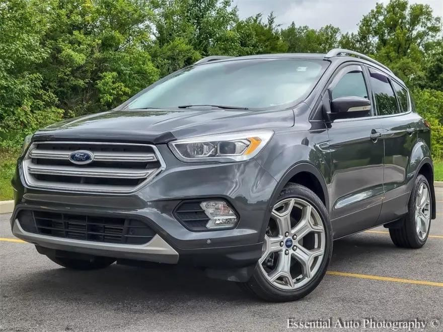 2019 Ford Escape Titanium photo 1