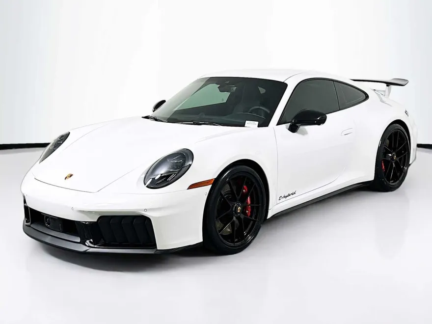 2026 Porsche 911 4 GTS photo 1