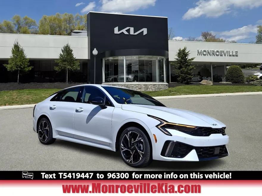 2026 Kia K5 GT-Line photo 1