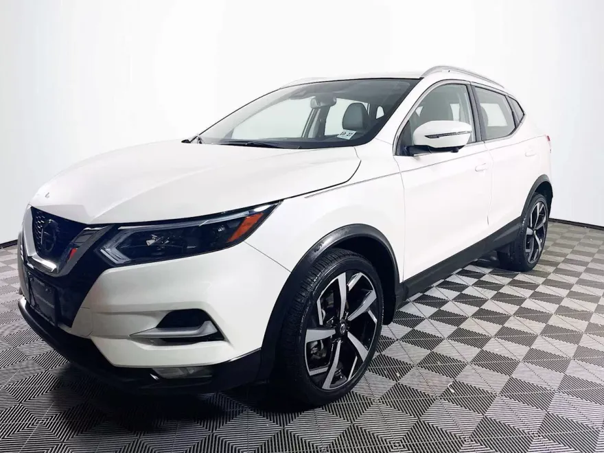 2022 Nissan Rogue Sport SL photo 1