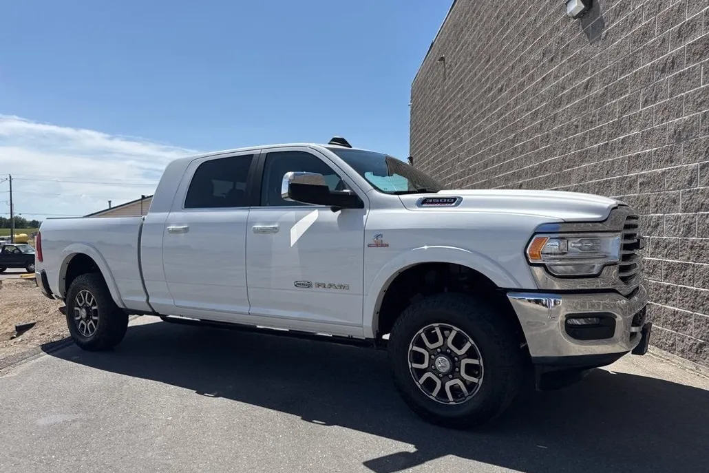 2022 Ram 3500 Longhorn photo 1