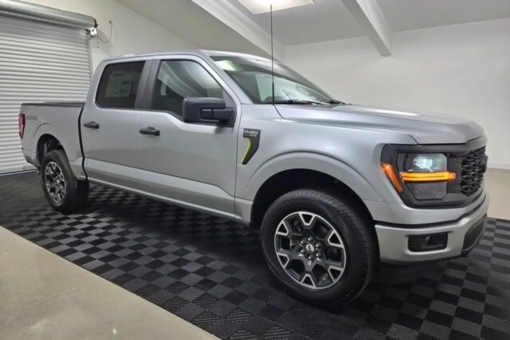 2025 Ford F-150 STX photo 1