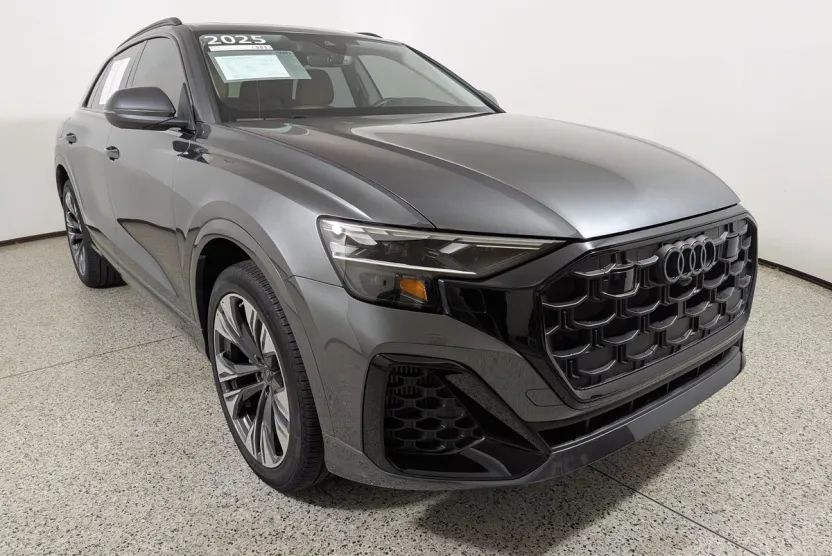 2025 Audi Q8 Premium Plus 55 photo 1