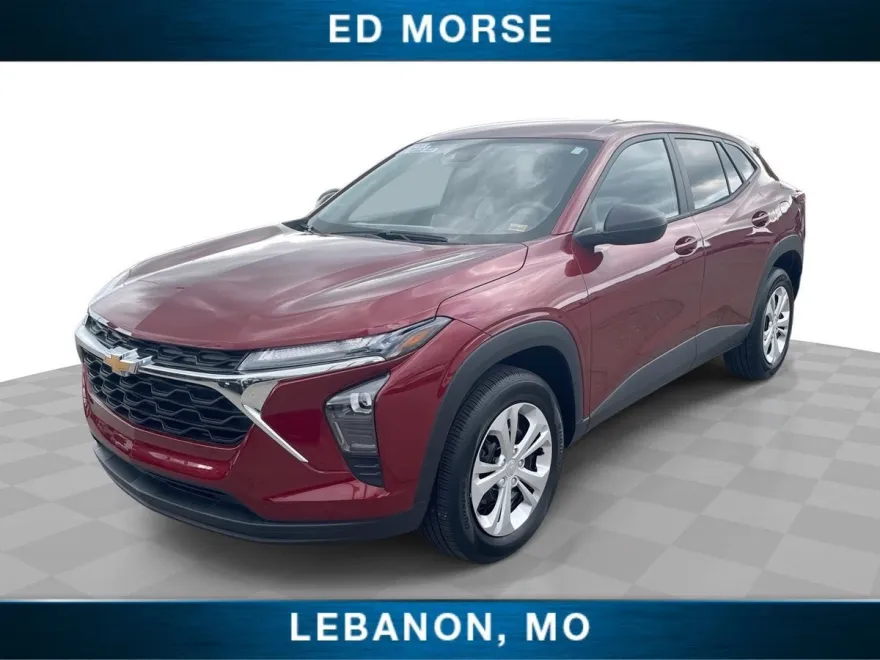 2025 Chevrolet Trax LS photo 1