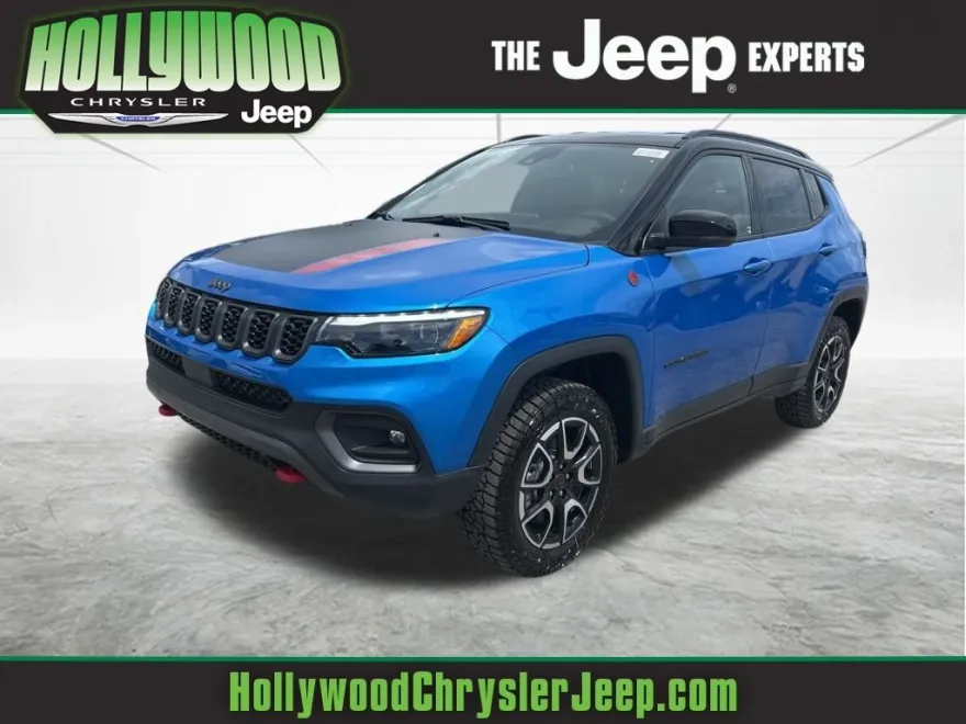 2025 Jeep Compass Trailhawk photo 1