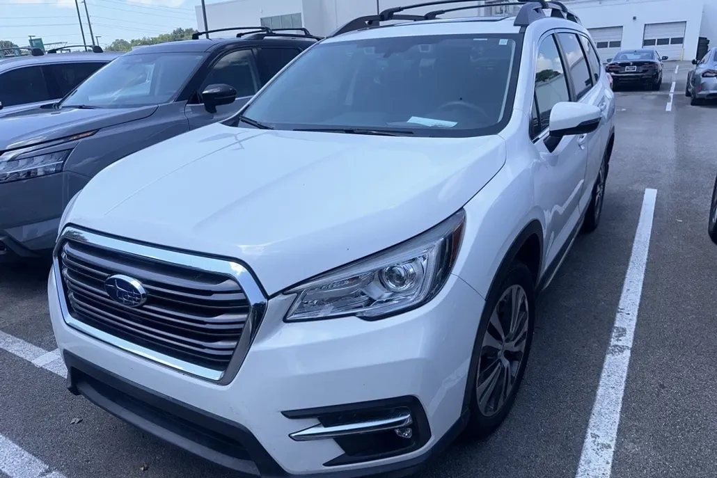 2019 Subaru Ascent Limited photo 1