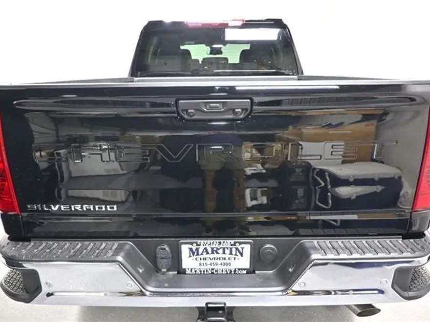 2026 Chevrolet Silverado 2500HD Work Truck photo 2