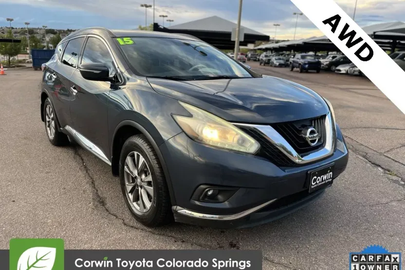 2015 Nissan Murano SV photo 1