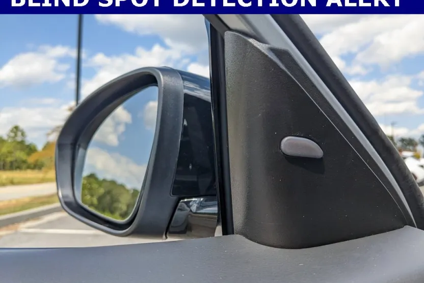 2024 Nissan Altima 2.5 SR photo 1