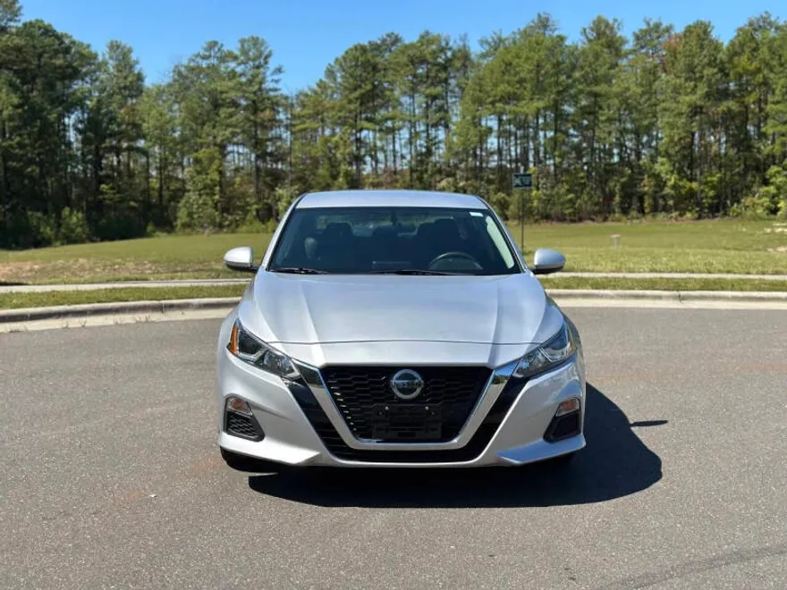 2019 Nissan Altima 2.5 S photo 1