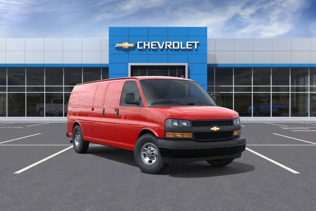 2025 Chevrolet Express Cargo 3500 photo 1