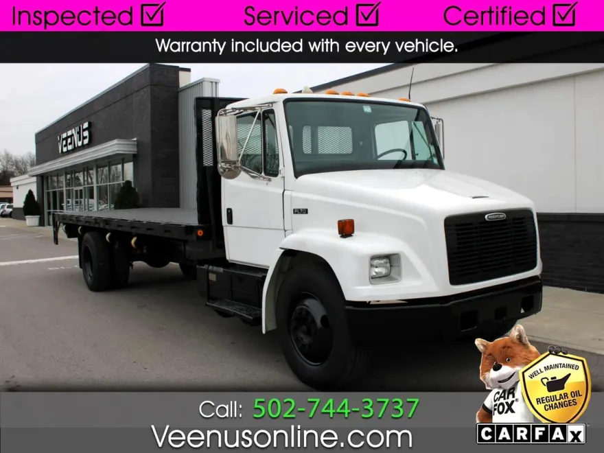 2000 Freightliner FL70 photo 1