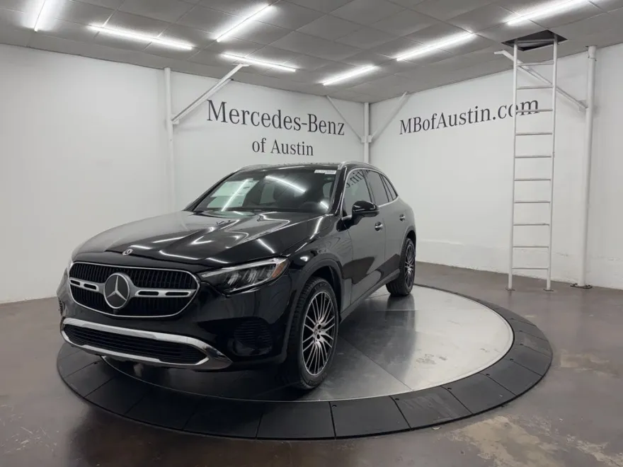 2026 Mercedes Benz GLC 300 photo 1
