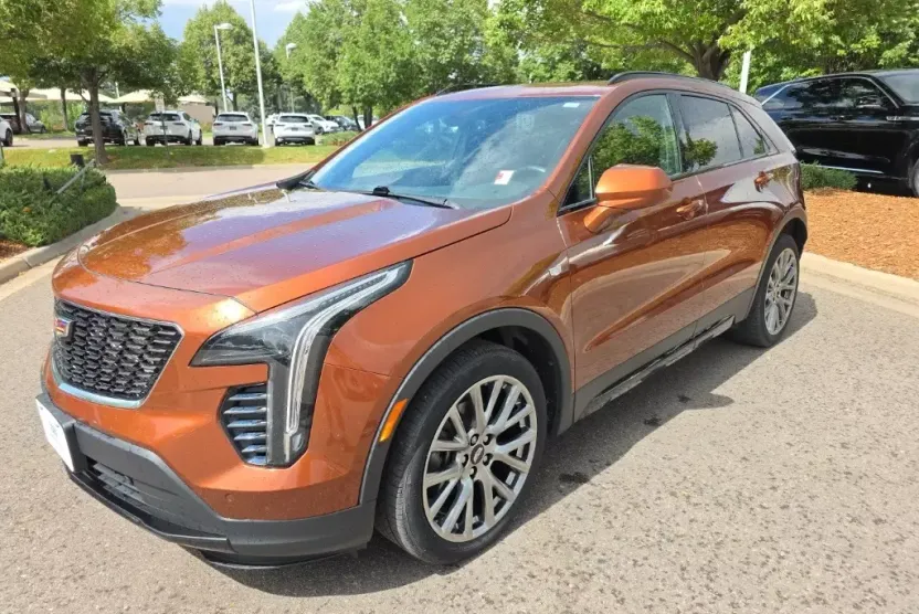 2019 Cadillac XT4 Sport photo 1