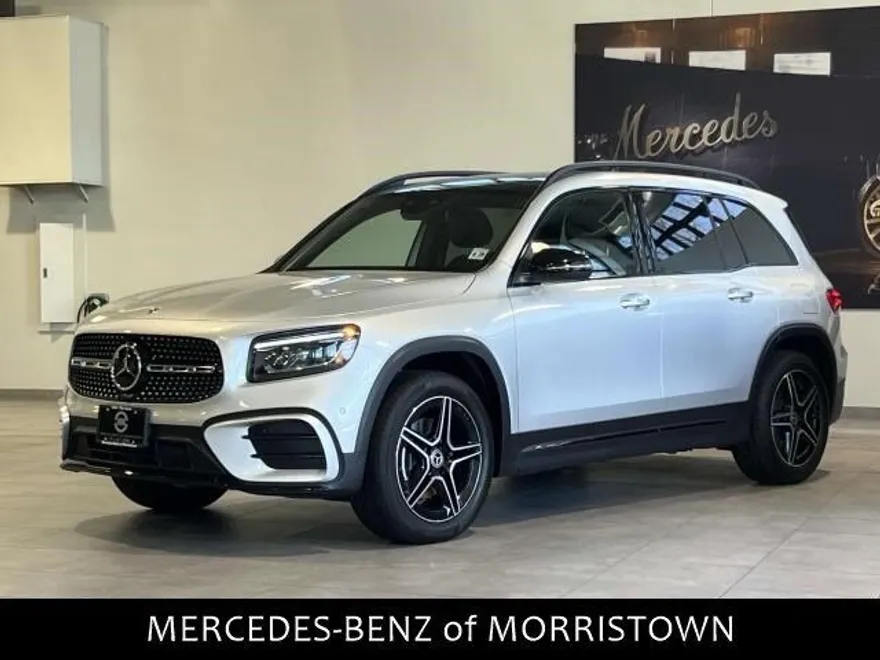 2024 Mercedes Benz GLB 250 photo 1